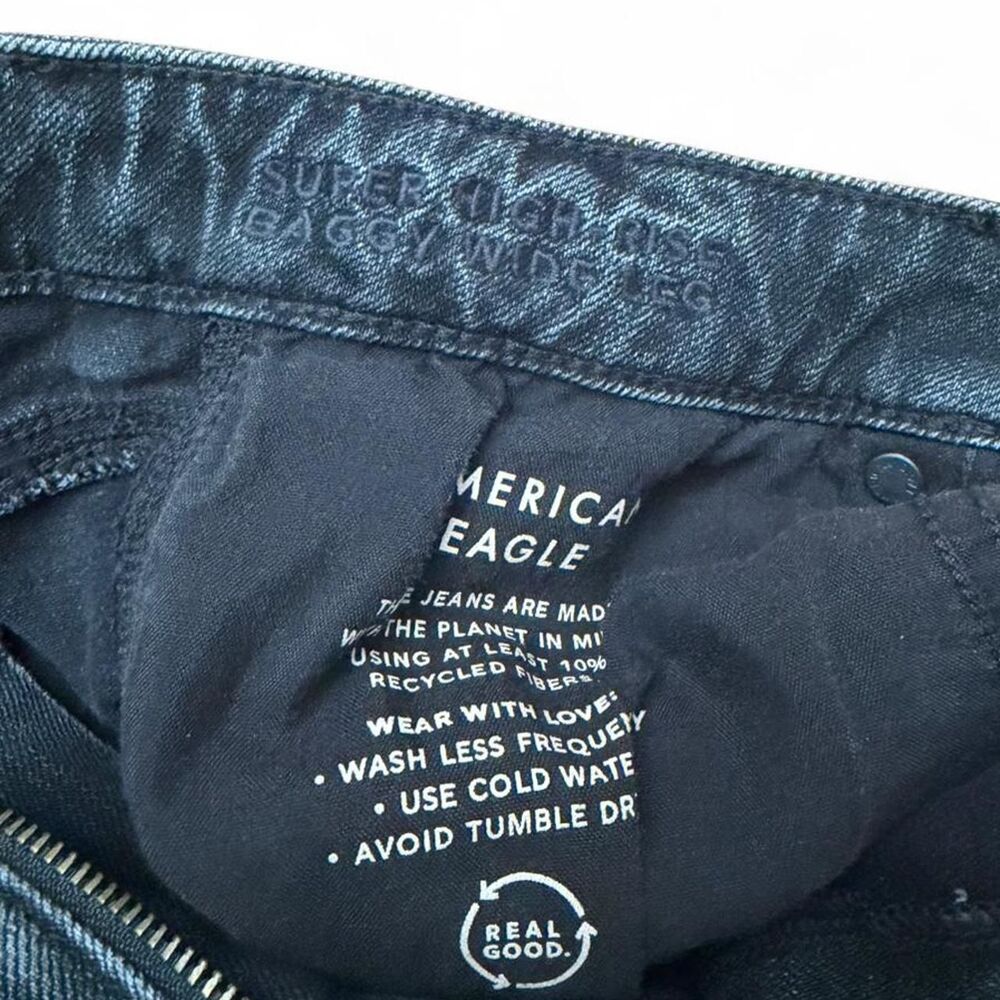 American Eagle Super High Rise Baggy Wide Leg Jeans Black Distressed Size 6 Long - Picture 3 of 4